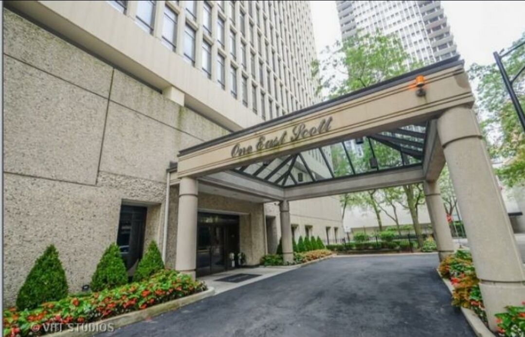 Property Photo:  1 E Scott Street 1606  IL 60610 