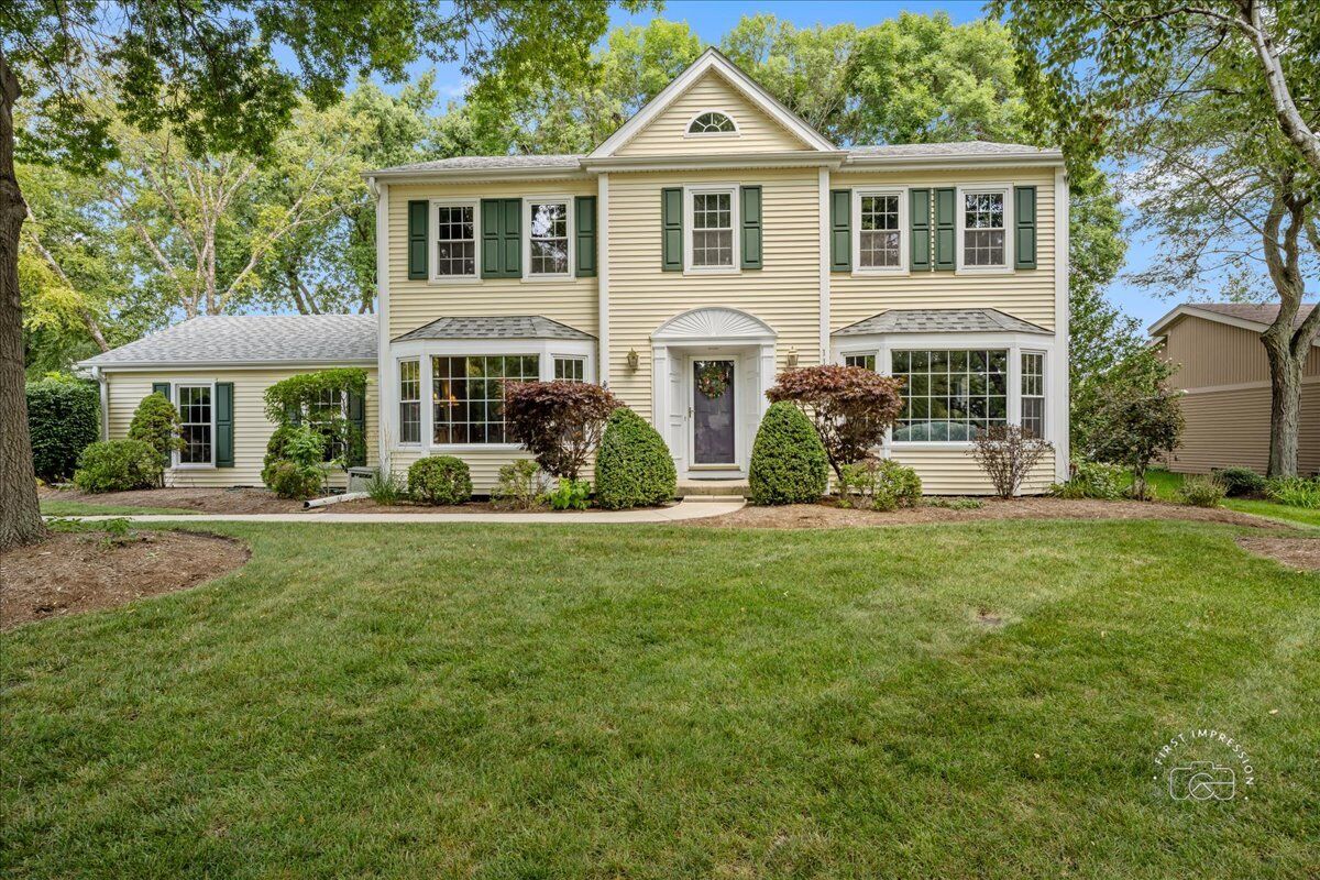 Property Photo: 1109 W Bauer Road IL 60563