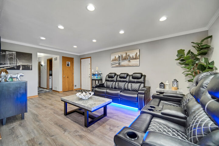 Property Photo: 10538 S Central Avenue 3S IL 60415