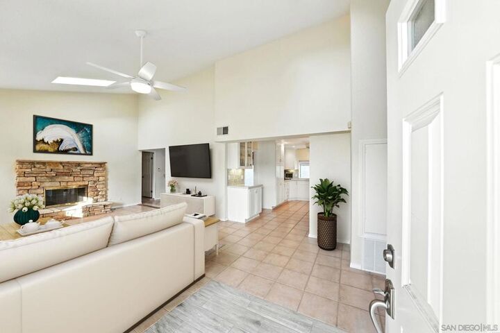 Property Photo:  407 Birmingham Dr.  CA 92007 