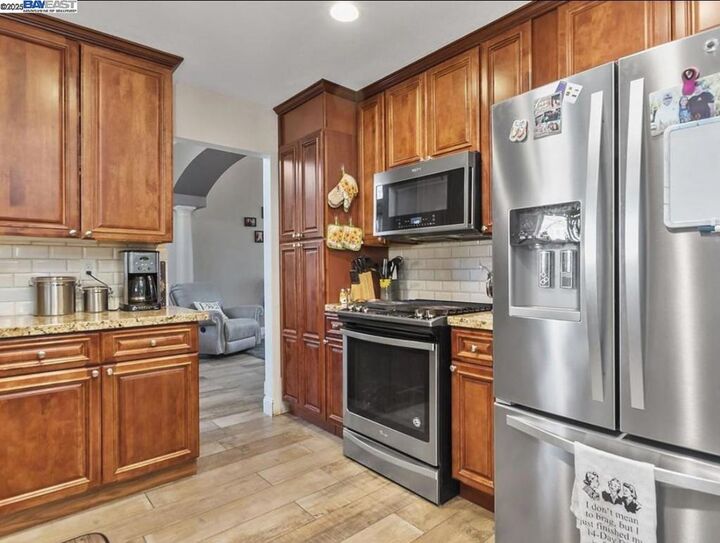 Property Photo: 8450 Montpelier Way CA 95823