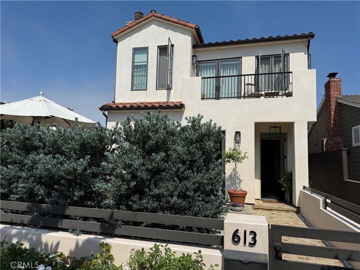 613 Larkspur Avenue  Corona Del Mar CA 92625 photo