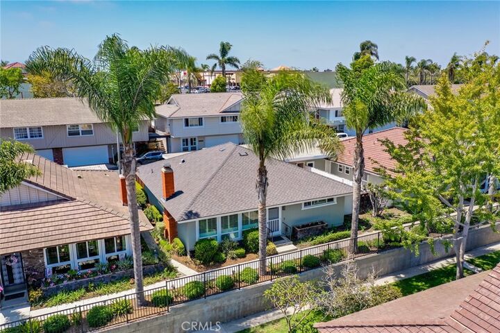 Property Photo:  16952 Canyon Ln  CA 92649 