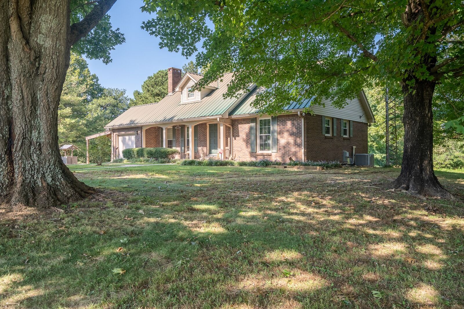 Property Photo:  995 Lexington Hwy  TN 38469 