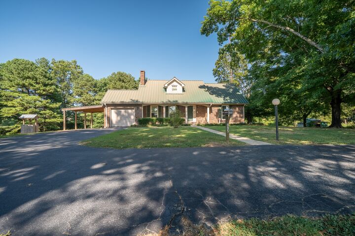 995 Lexington Hwy  Loretto TN 38469 photo