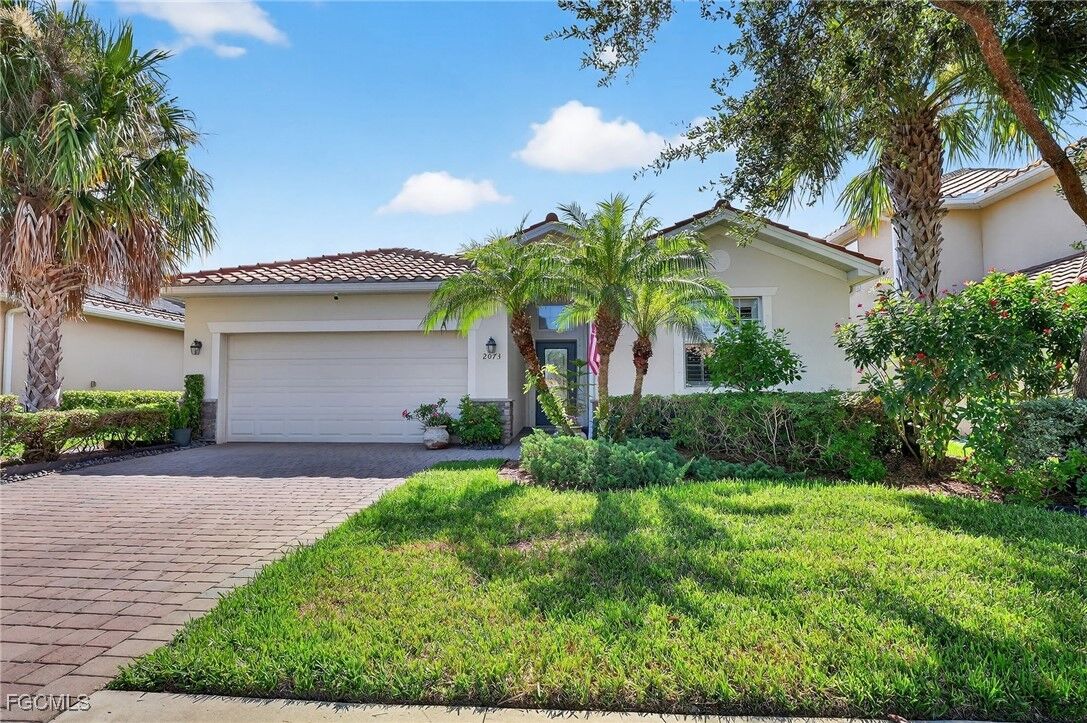 Property Photo:  2073 Fairmont Lane  FL 34120 