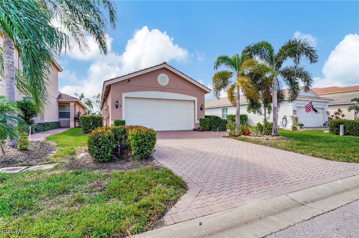 Property Photo:  10430 Spruce Pine Court  FL 33913 