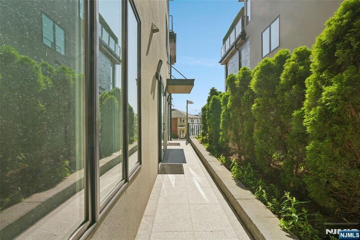 Property Photo:  714 Undercliff Avenue 714  NJ 07020 