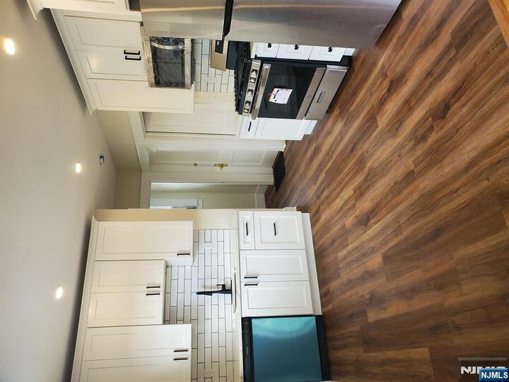Property Photo:  130 Broughton Avenue Apt B  NJ 07003 
