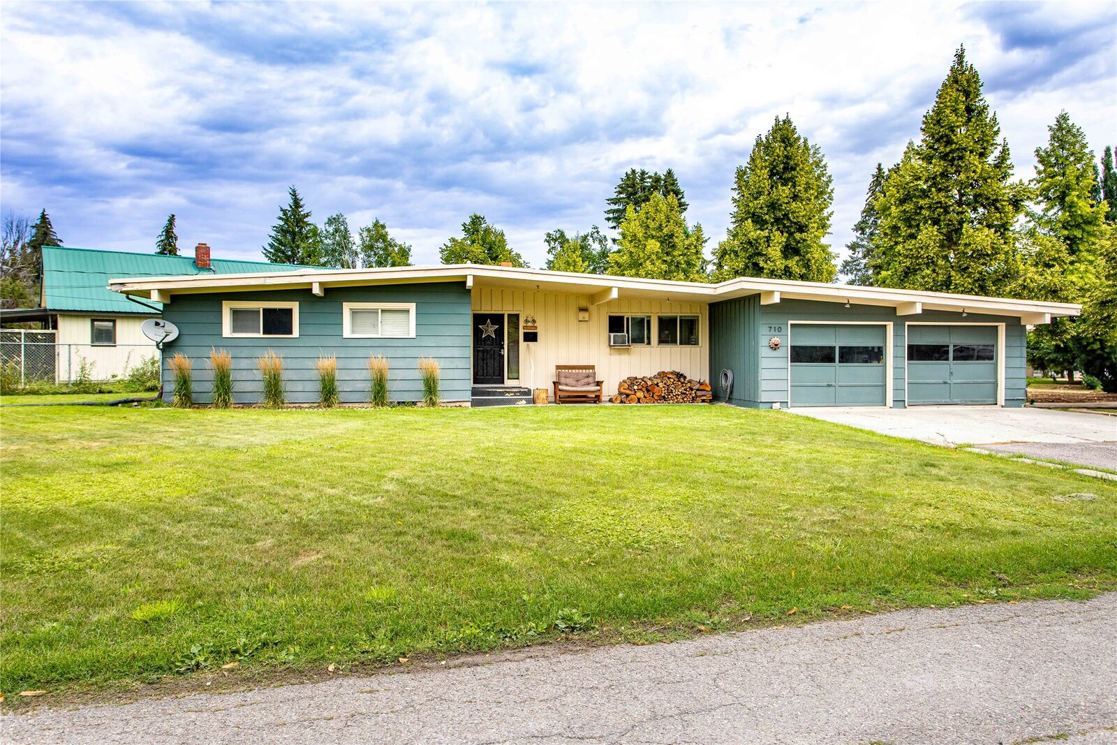 Property Photo: 710 Riverside Avenue MT 59937