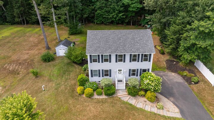 Property Photo:  6 Cortland Drive  NH 03042 