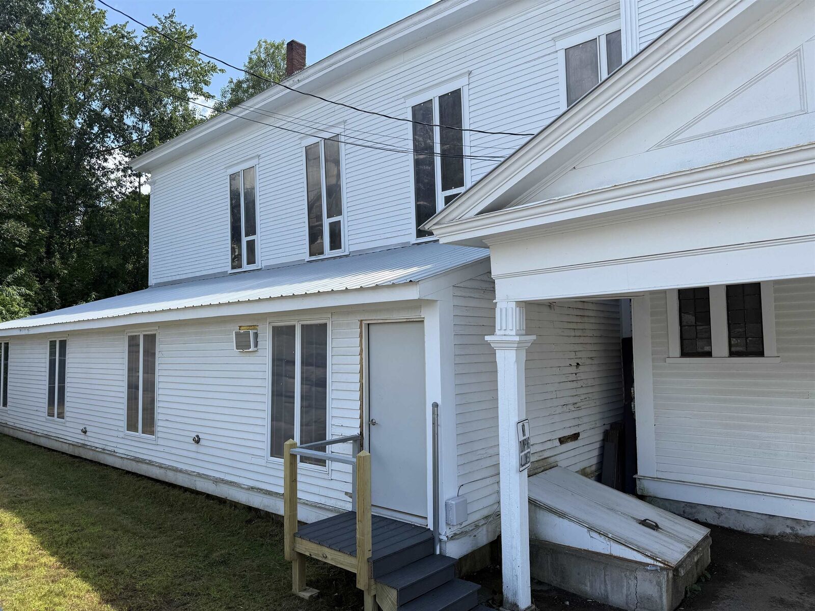 Property Photo:  88 Franklin Street  NH 03235 