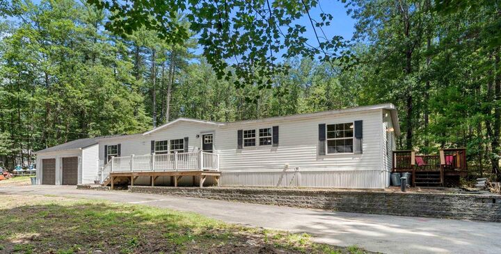 Property Photo: 170 Ponemah Hill Road NH 03055