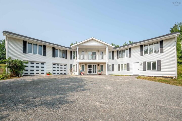 Photo de la propriété:  4189 Highway 215  NS B0N 2A0 
