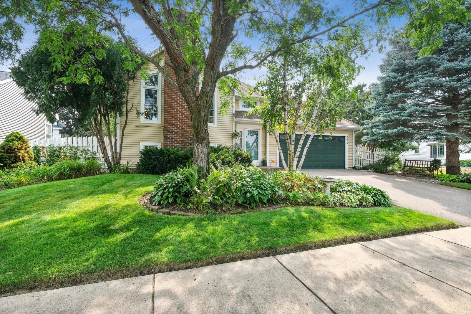 Property Photo: 7605 W 111th Street MN 55438