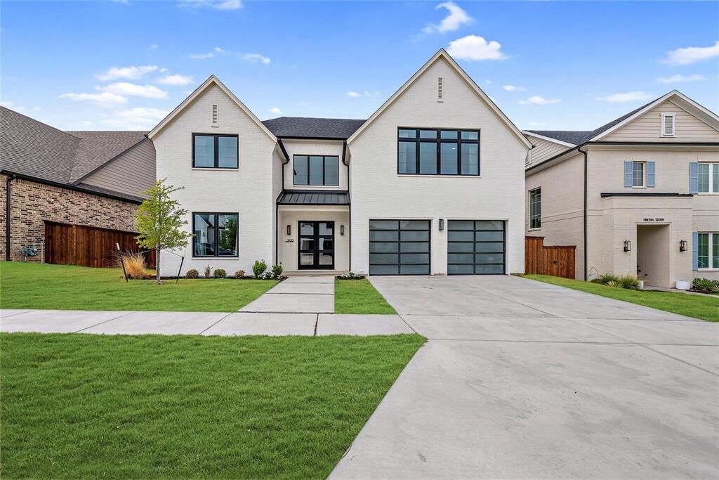 Property Photo: 1920 Shumard Way TX 76008