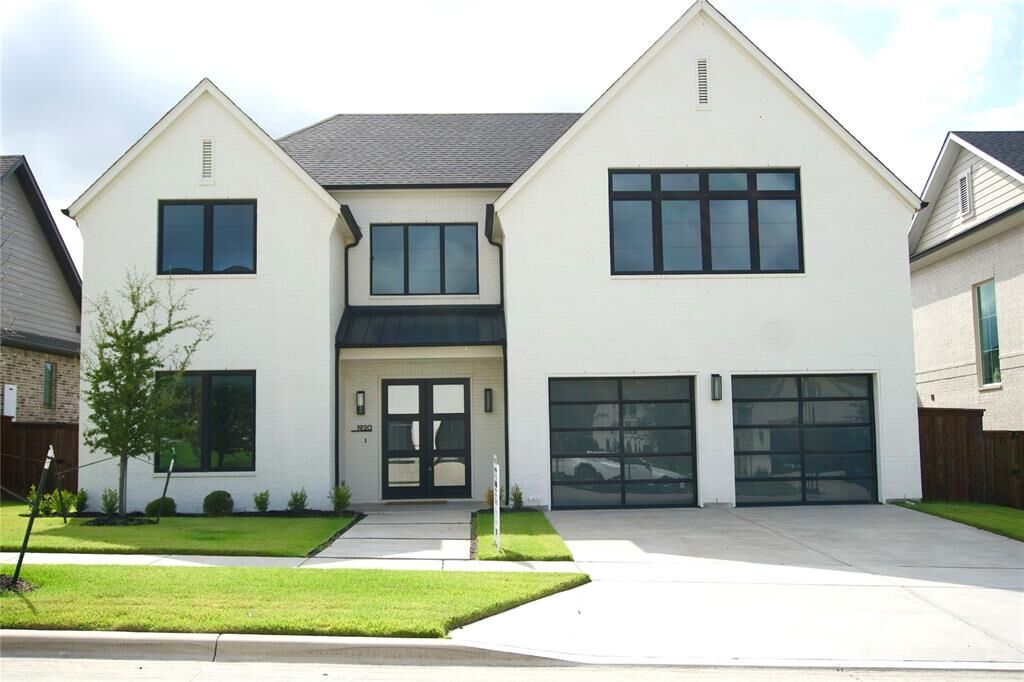 Property Photo: 1920 Shumard Way TX 76008