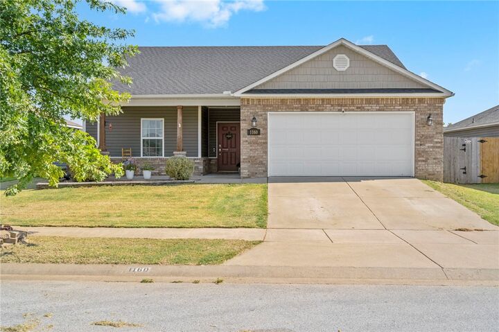 1160 S Springfield Drive  Fayetteville AR 72704 photo