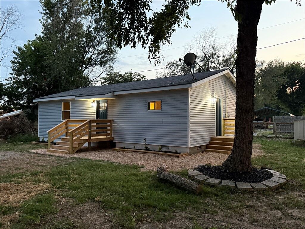 Property Photo: 101 SW Nelson Park Road AR 72736
