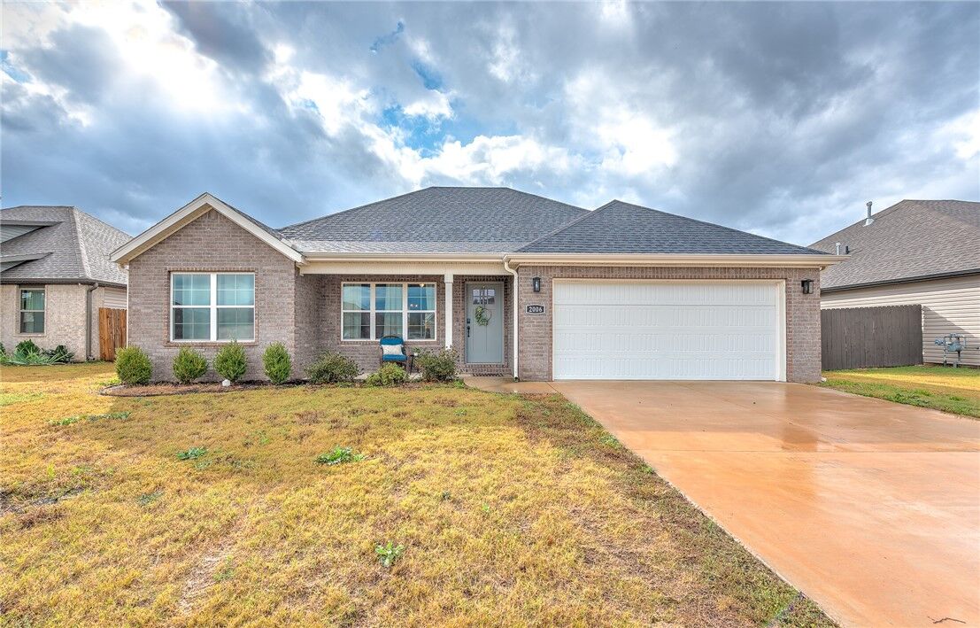 Property Photo: 2006 E Endura Park Drive AR 72761
