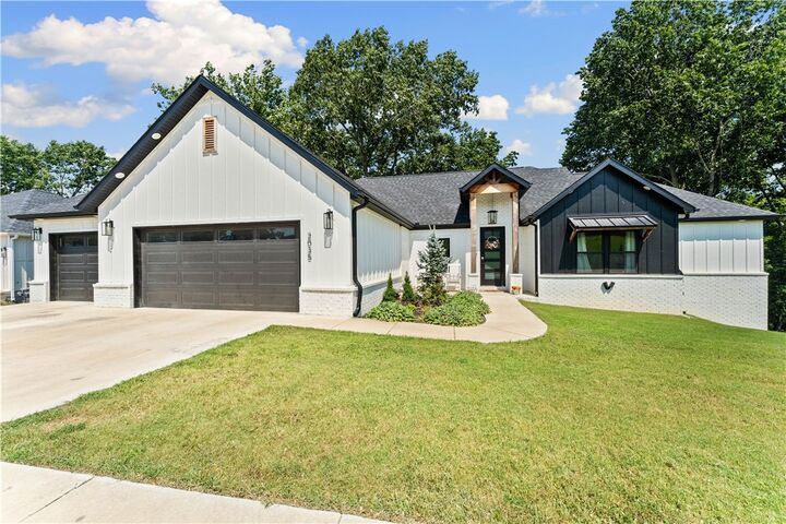 2035 S Collins Drive  Pea Ridge AR 72751 photo