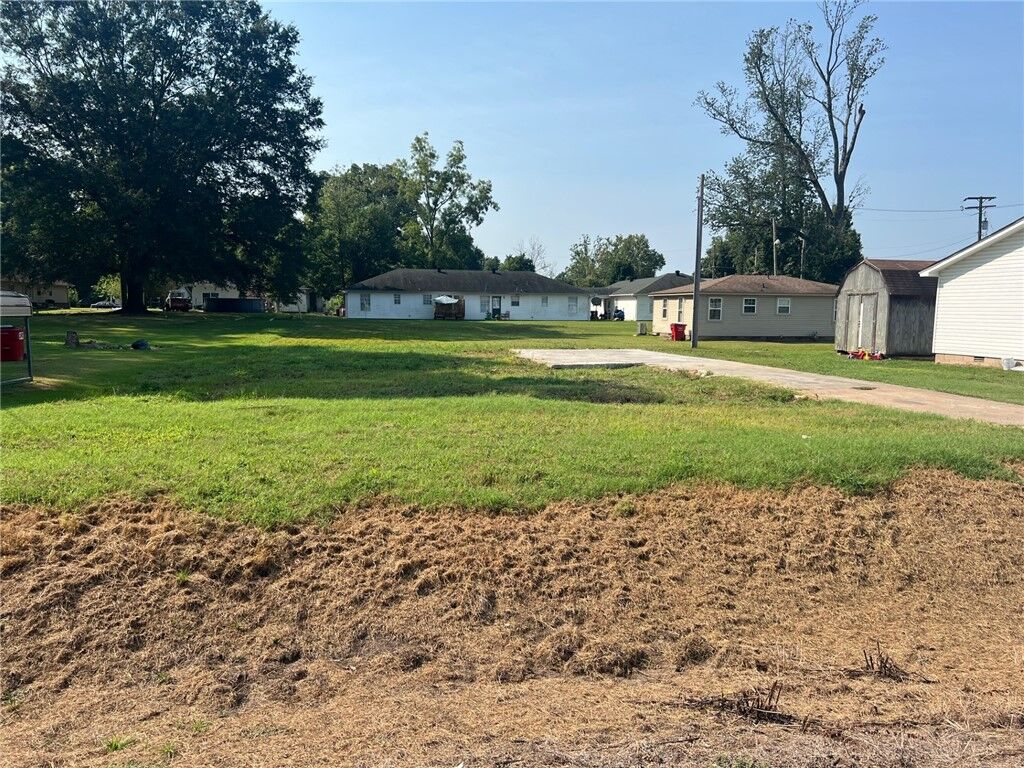 Property Photo: 313 Tucker Street AR 72834