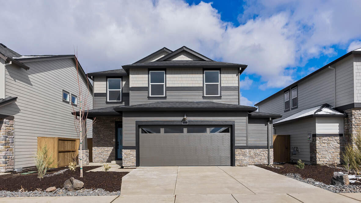 Property Photo:  21525 SE Etna Place  OR 97702 