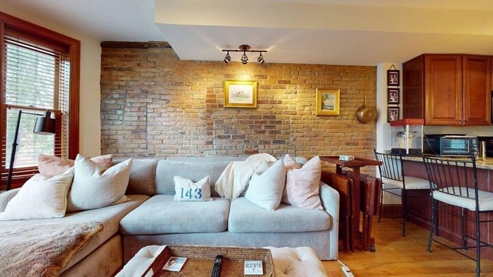 Property Photo:  661 Tremont St 3  MA 02118 