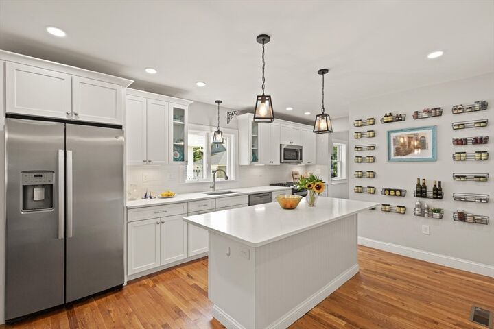 Property Photo:  86 Chandler St 86  MA 02474 