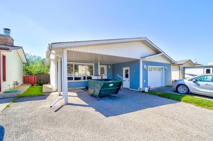 Property Photo: 8618 22nd Avenue AB T0K 0M0