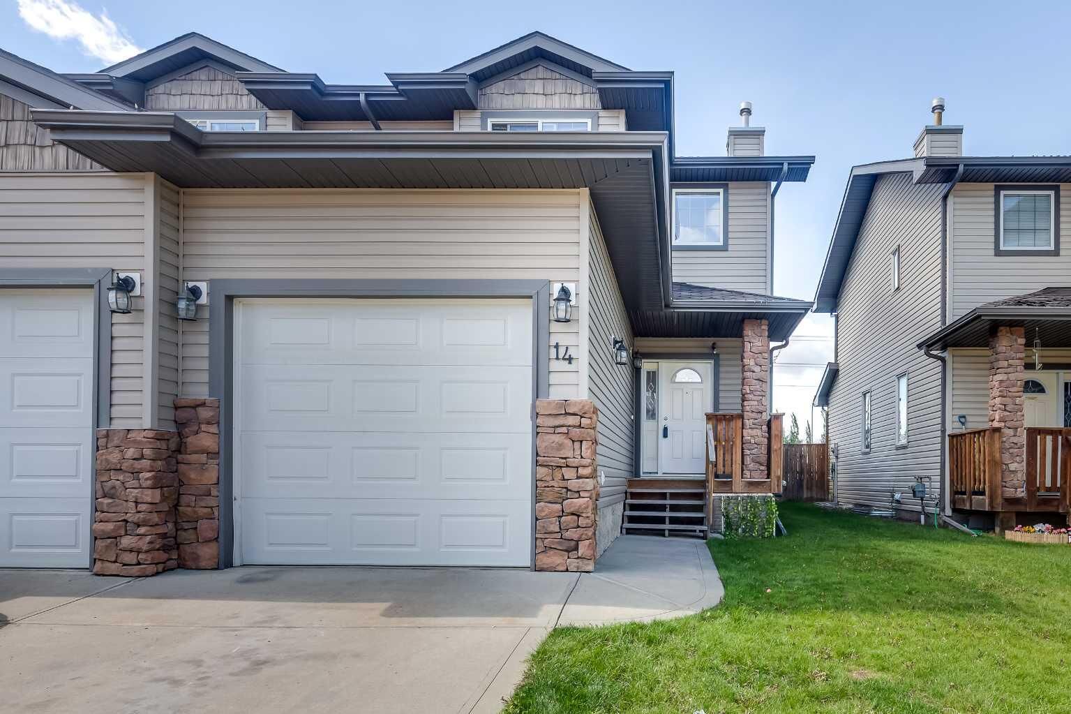 Property Photo:  14 Vold Close  AB T4R 0G4 