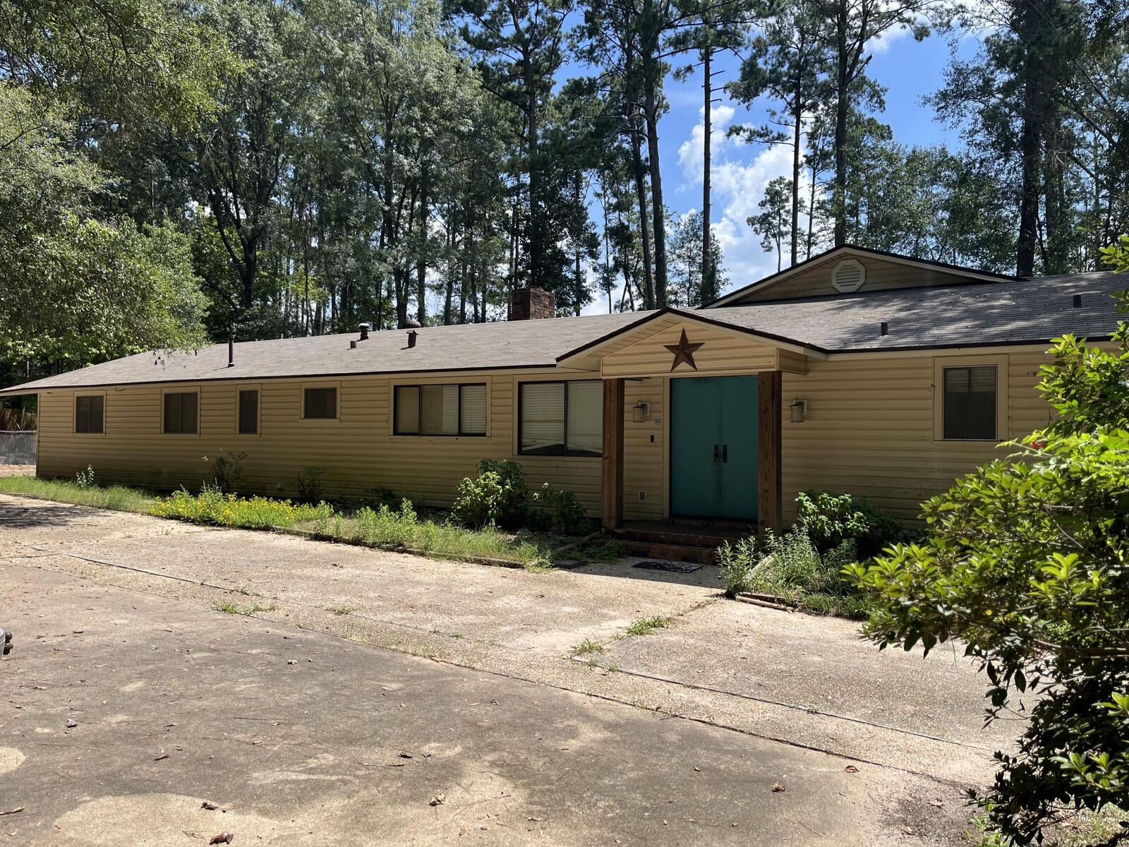 Property Photo:  8261 Kurthwood Rd  LA 71446 