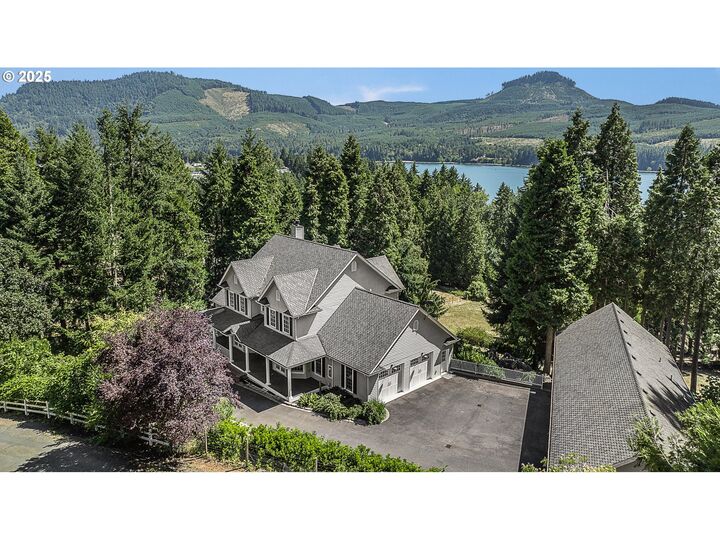 375 Marina Vista Dr  Lowell OR 97452 photo