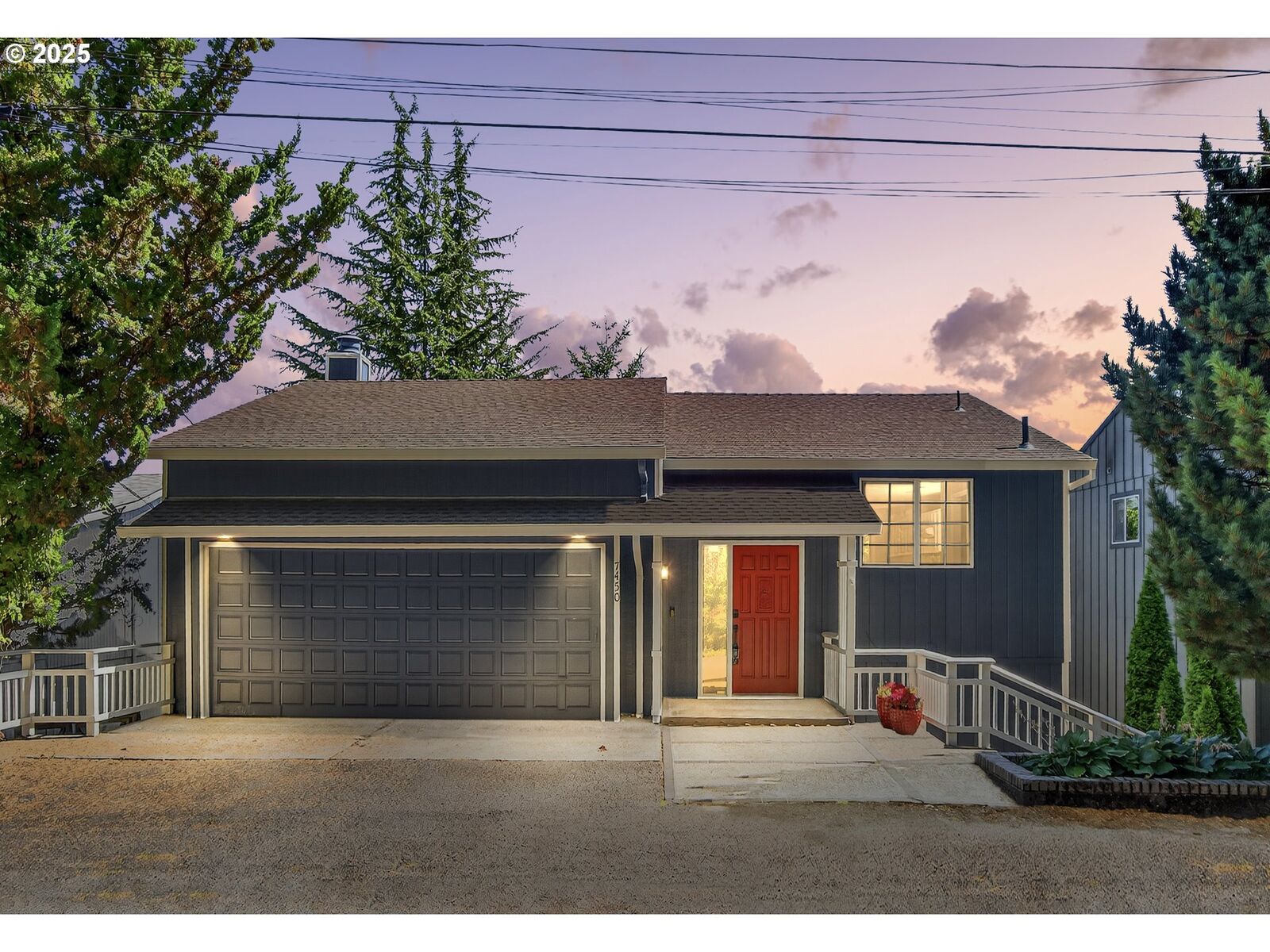 Property Photo:  7450 SW 17th Dr  OR 97219 