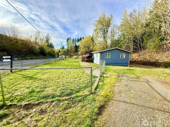 Property Photo:  197  State Route 505  WA 98596 