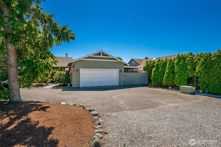 5507  Salish Road  Blaine WA 98230 photo