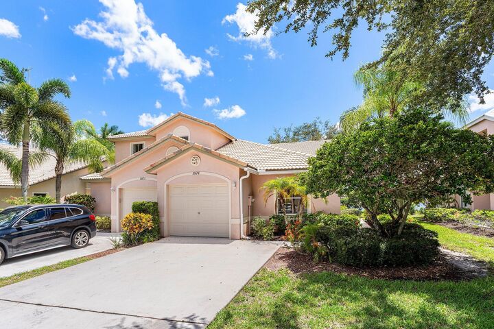 Property Photo: 10674 Pelican Drive FL 33414
