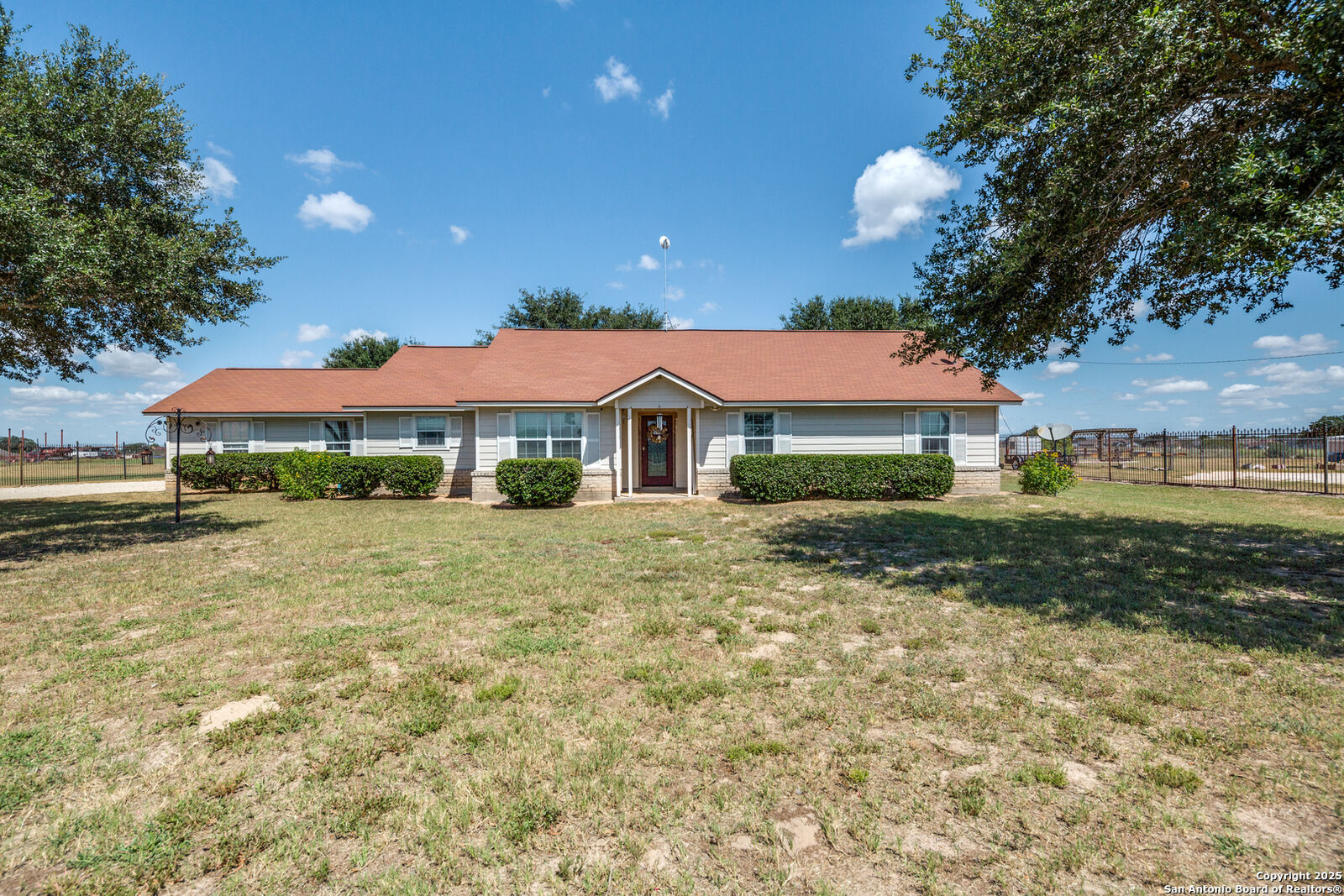 Property Photo:  1411 County Road 320  TX 78114