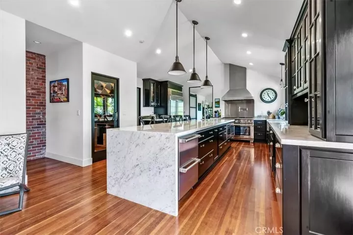 Property Photo: 150 Los Robles Court CA 93405