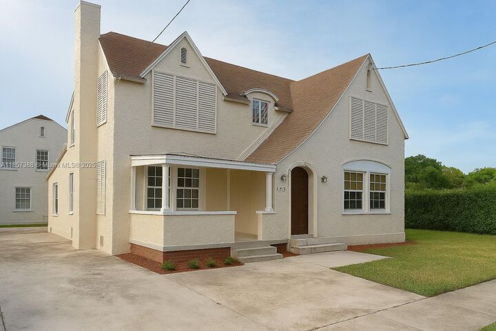 Property Photo:  2619 SW 5th St  FL 33135 