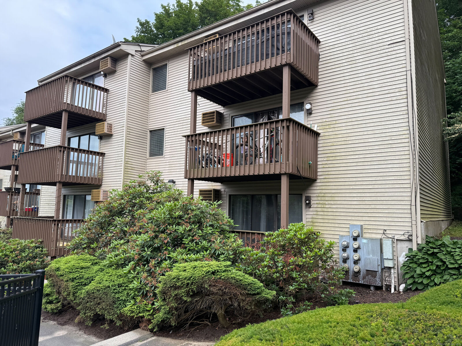 Property Photo: 38 Padanaram Avenue 24 CT 06811