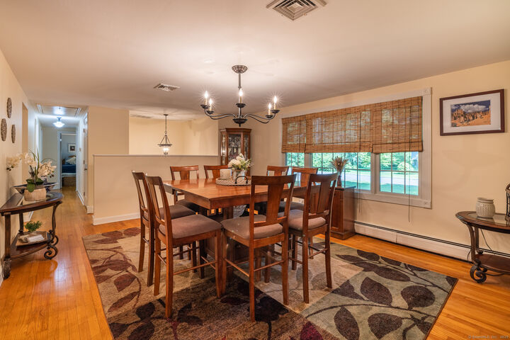 Property Photo:  9 Skidmore Lane  CT 06482 