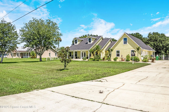 Property Photo:  4985 Hamlin Circle  FL 32754 