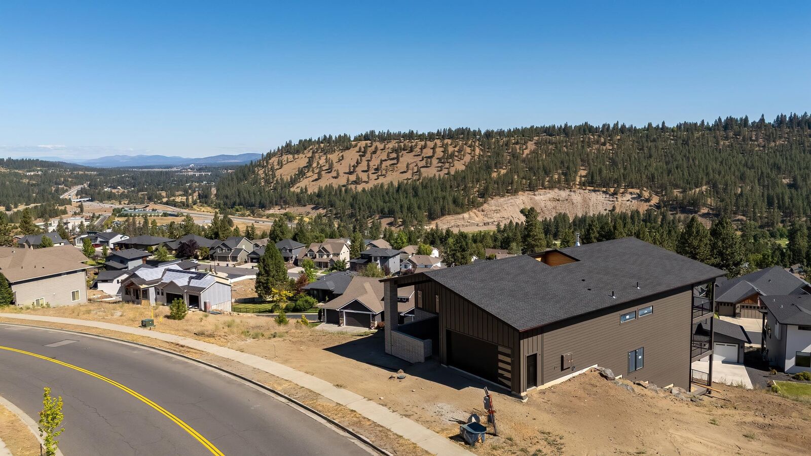 Property Photo: 5227 S Lincoln Way WA 99224