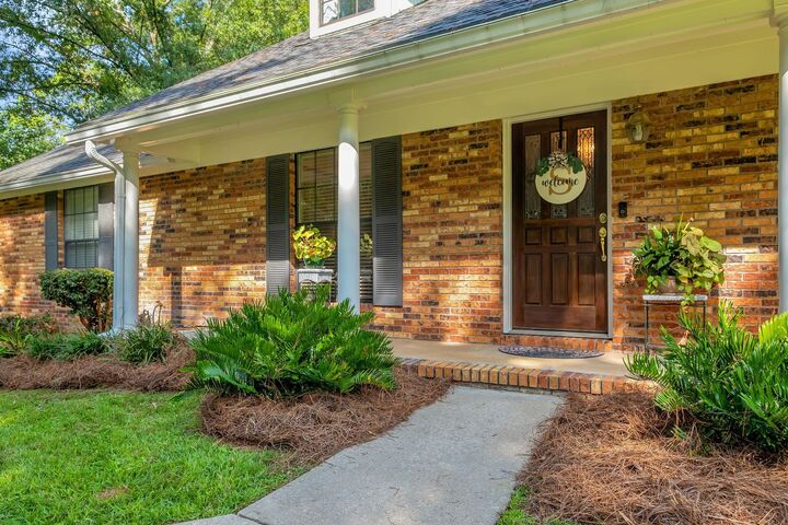Property Photo: 2134 La Rochelle Drive FL 32308
