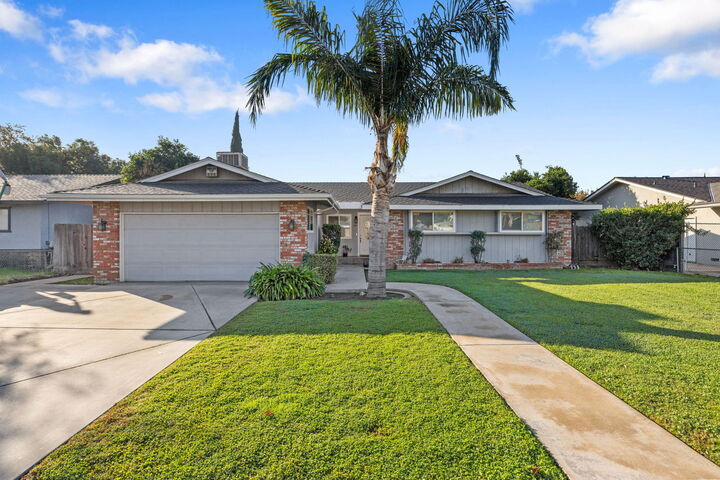 1449 W Whitendale Avenue  Visalia CA 93277 photo