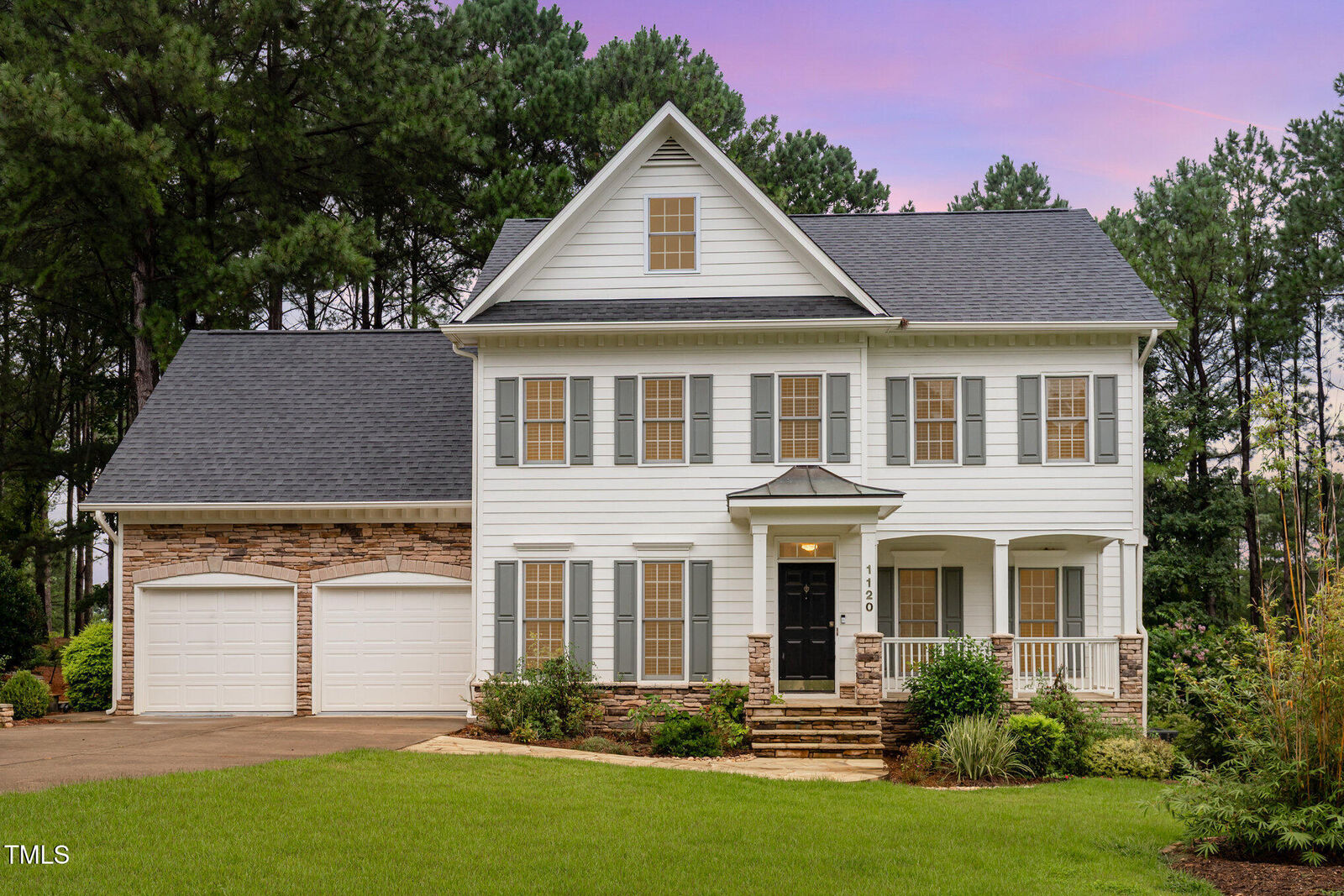 Property Photo: 1120 Colonial Club Road NC 27587