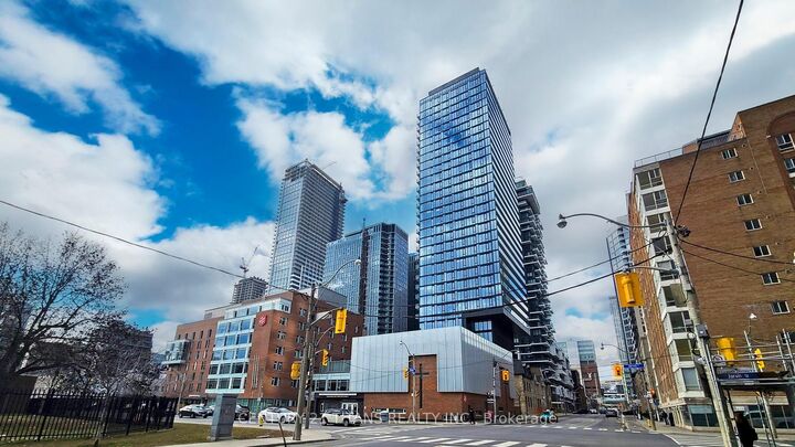 Property Photo: 47 Mutual Street 401 ON M5B 0C6