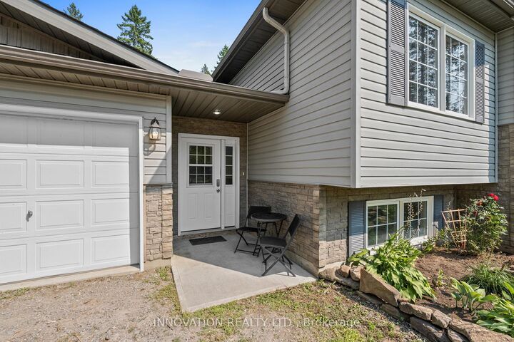 Property Photo: 845 Pinery Road ON K7A 4S7