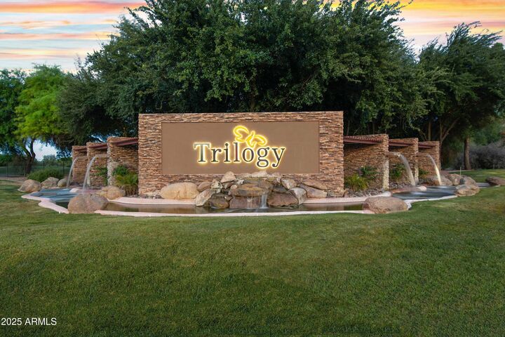 Property Photo: 5126 S Sugarberry Court AZ 85298